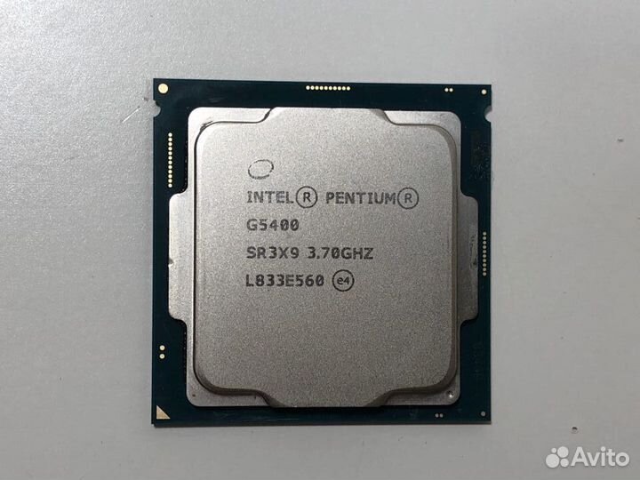 Процессор Intel Pentium Gold G5400 / LGA 1151v2