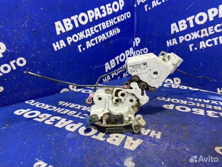 Передний правый замок двери Nissan Almera N15