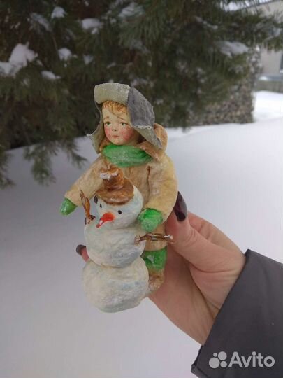 Ёлочная игрушка мальчик и снеговик