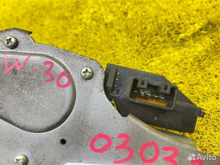Моторчик заднего дворника задний Toyota Prius 145366