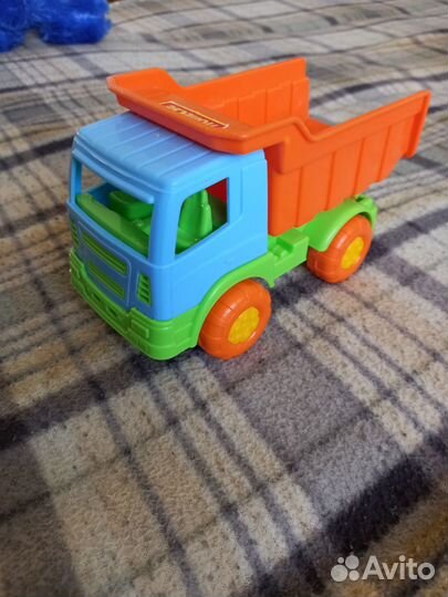 Игрушки и развивашки