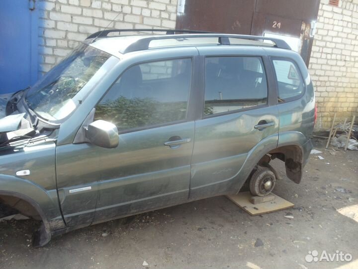 Нива шевроле бертоне кузов части,куски