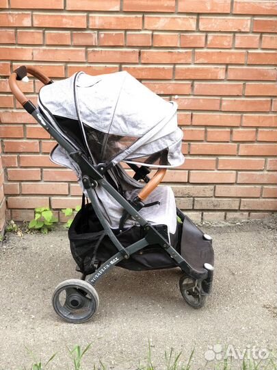 Коляска прогулочная