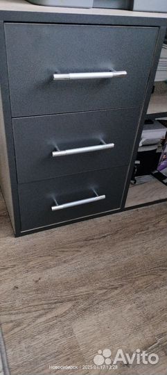 Угловой письменный стол с ящиками