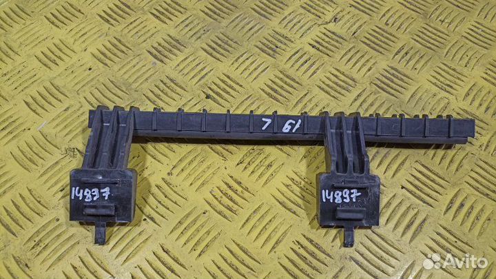 Направляющая стекла двери левая Man Tgl