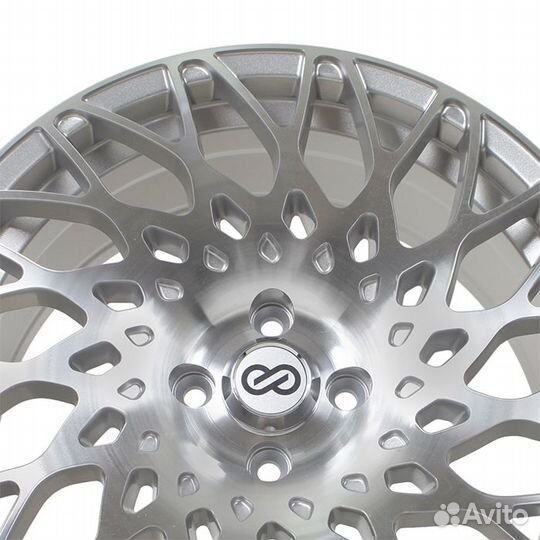 Литые диски Sakura Wheels 9511 (126) R17*7.5 / 4*100
