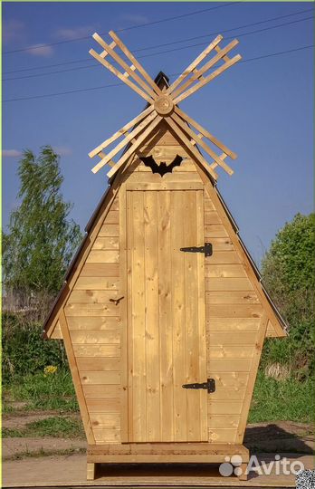 Дачный туалет деревянный