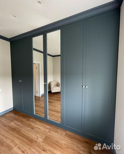 Шкаф распашной Белый