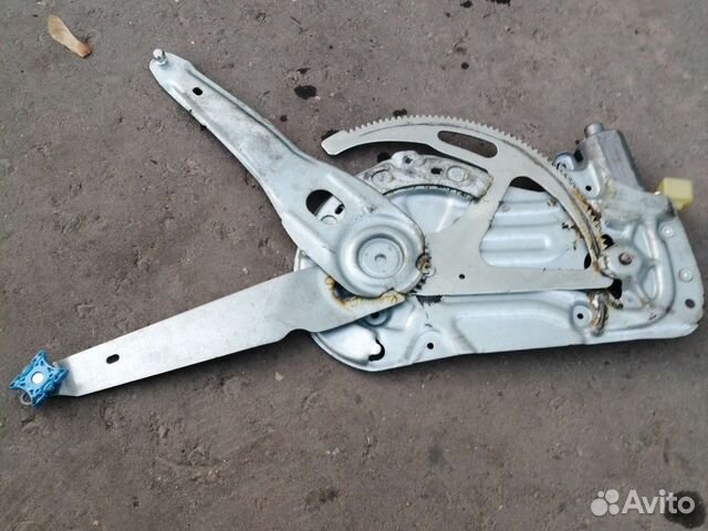 Стеклоподъемник передний левый на Volvo XC90