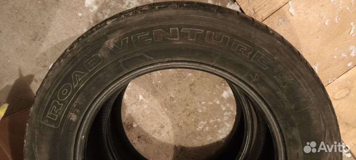 Kumho Road Venture ST KL16 235/65 R17