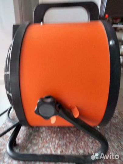 Тепловой вентилятор электроический