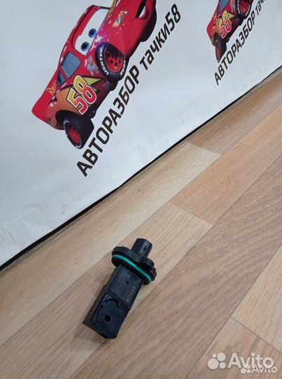 Расходомер воздуха Opel Astra J 2010 13301682