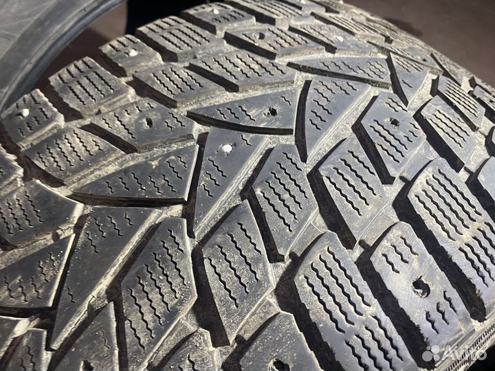 Dunlop SP Winter Ice 02 245/40 R20 и 275/35 R20 102T