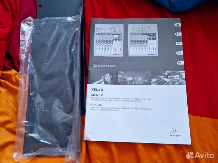 Микшерный пульт behringer