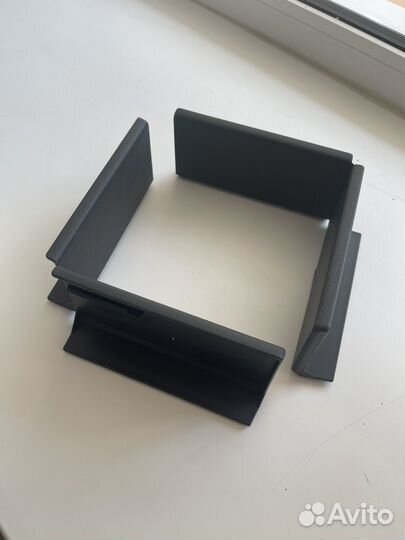 Ограничитель в багажник для мелкого груза