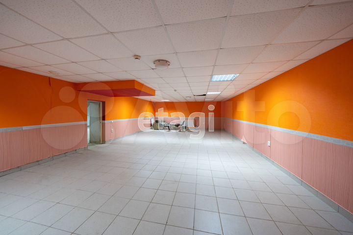 Продам торговое помещение, 625 м²
