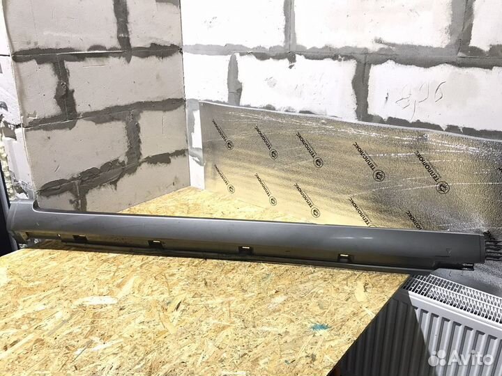 Наружная накладка на порог Passat B7