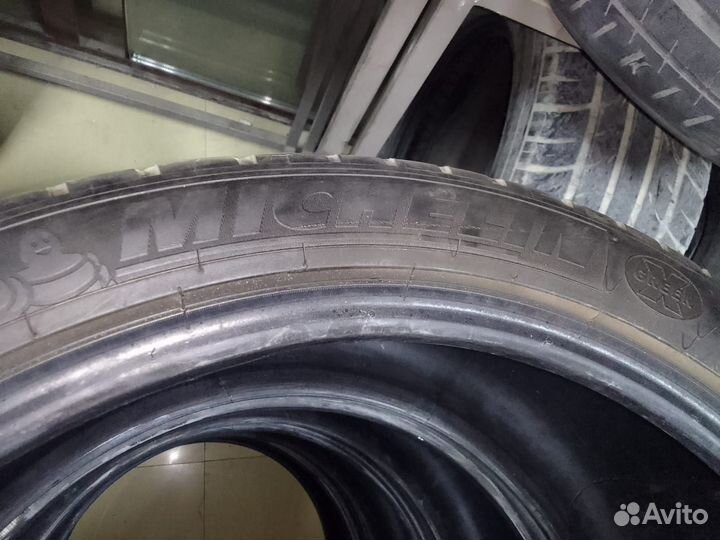 Michelin 4X4 A/T 295/35 R21