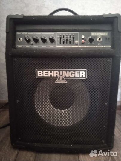 Басовый комбоусилитель Behringer