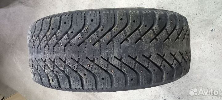 Goodyear UltraGrip 500 235/55 R17 99T