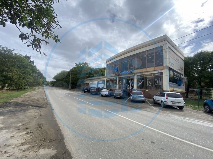 Дом 384 м² на участке 6,6 га