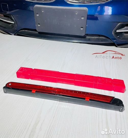 Знак аварийной остановки BMW