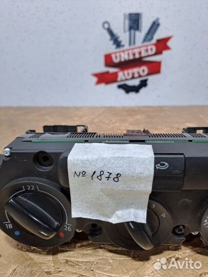 Блок управления климат-контролем Volkswagen Passat