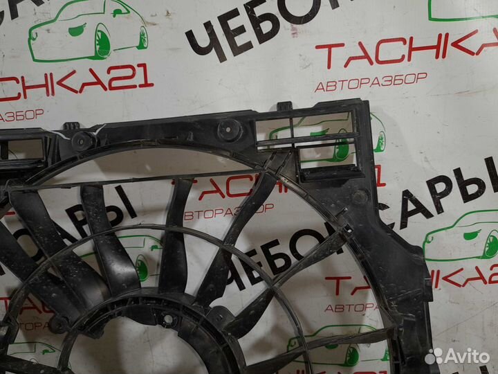 Диффузор электровентилятора BMW X5 G05 (2018)