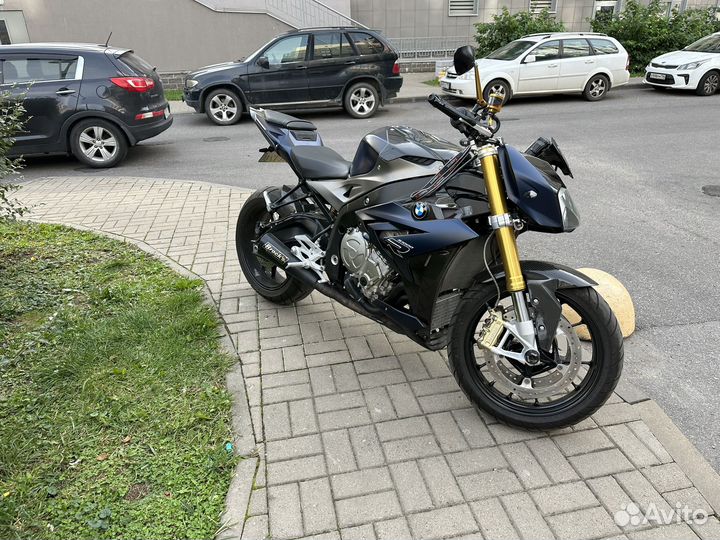 Мотоцикл BMW S1000R