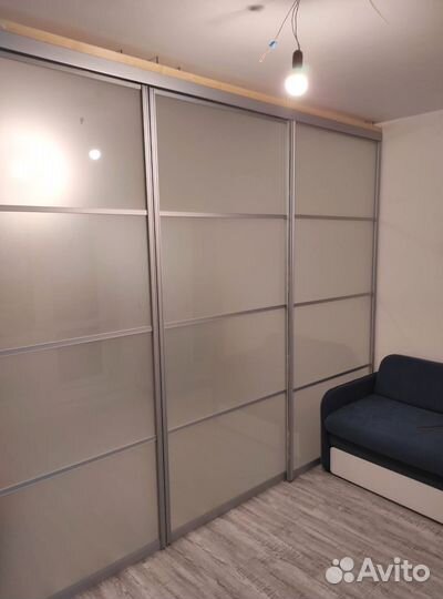 Раздвижные двери стеклянные для зонирования