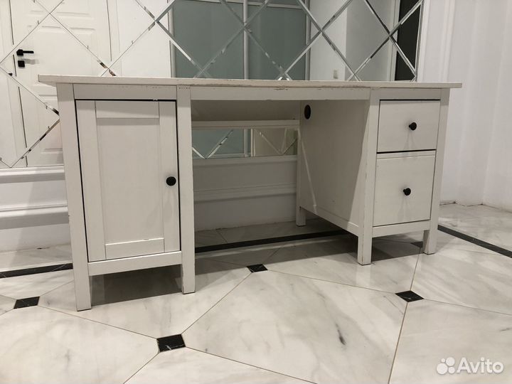 Письменный стол IKEA хемнэс