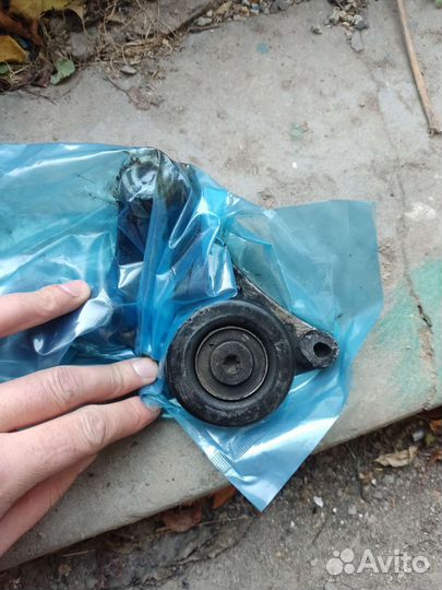 Ролик натяжытеля camry ACV 30