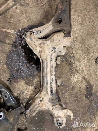 Подрамник Chery Very A13