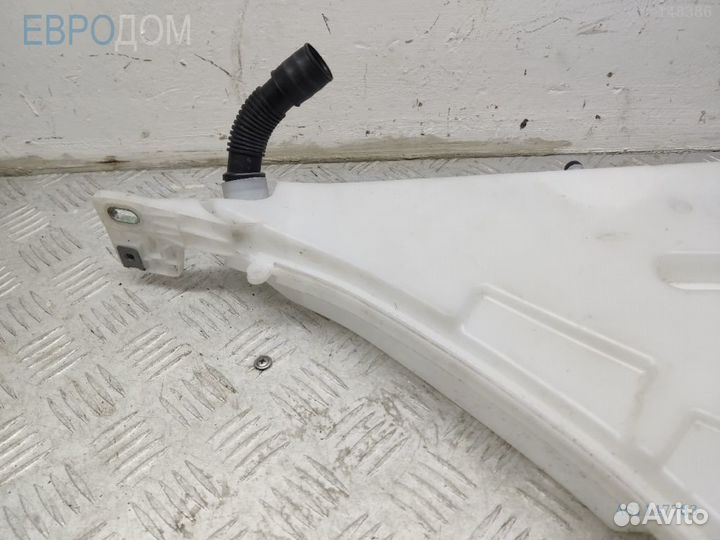 Бачок омывателя на BMW F32 LCI s1147783