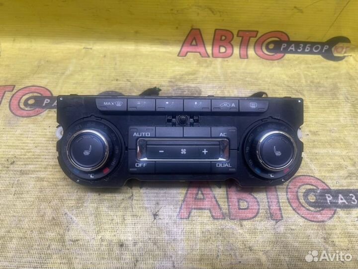 Блок управления климат-контролем Skoda Octavia A5