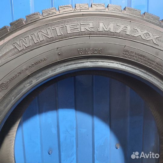 Dunlop Winter Maxx WM01 205/65 R16