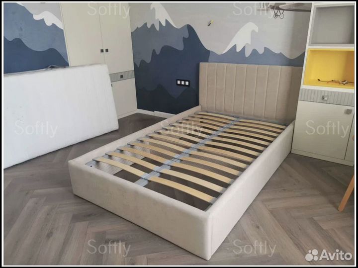 Детская кровать с мягкими бортиками