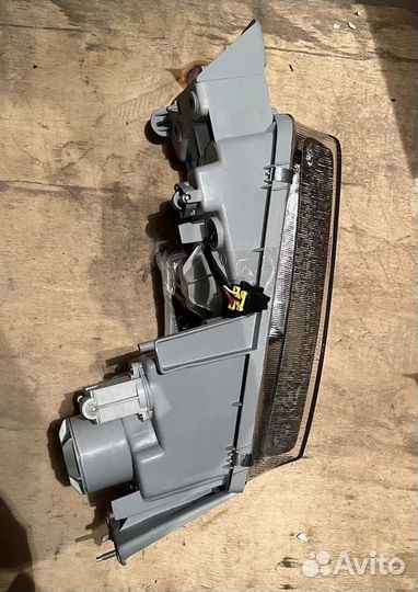 Фара левая mazda 626 91-97 линза