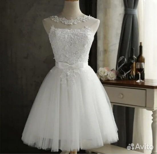 Платье пышное белое