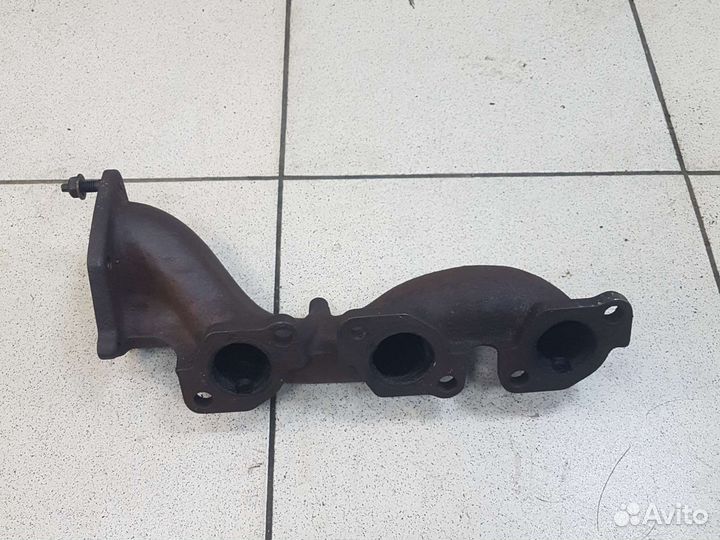 Правый выпускной коллектор Land Rover 276DT 2.7TD