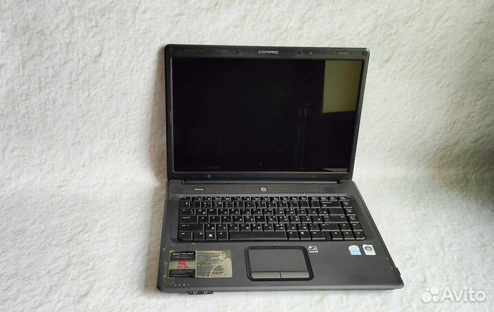 Ноутбук hp Compaq presario C700