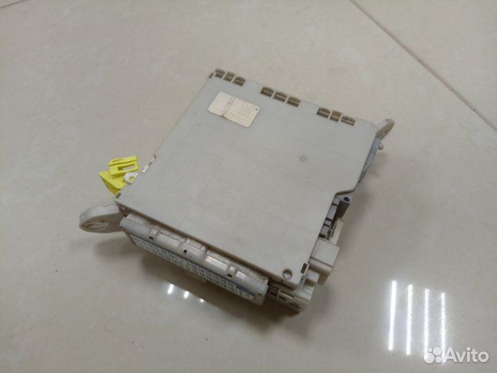 Блок предохранителей Lexus Ls460 USF40 1urfse 2007