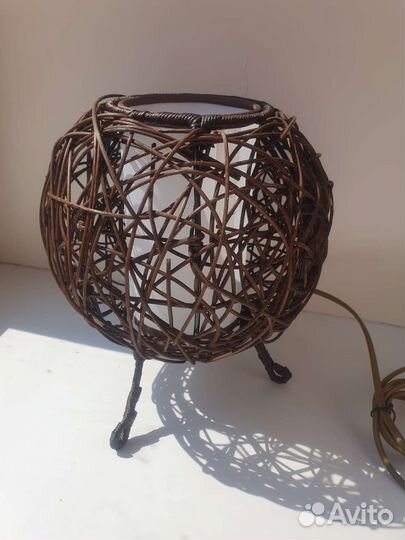 Лампа настольная новая