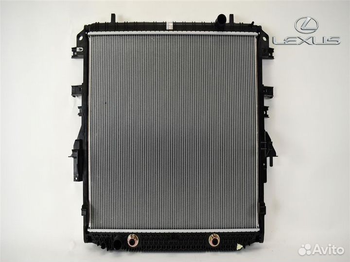 Радиатор двс Lexus село Ивановка