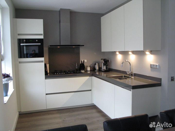 Кухня белая