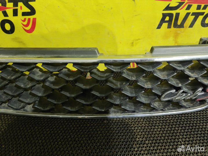 Решетка радиатора Nissan Laurel GC35