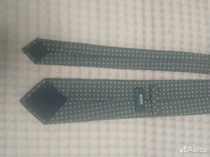 Галстук boss в состоянии нового