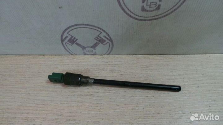 Датчик уровня масла в двигателе Peugeot 308 5FS