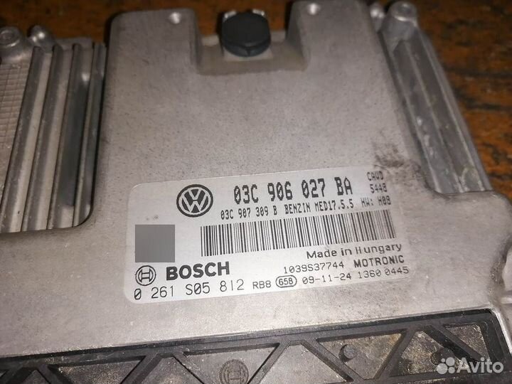 Блок управления двс Volkswagen Golf 03C 906 027 BA