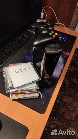 Xbox 360 Slim 250Gb черный (прошитая)